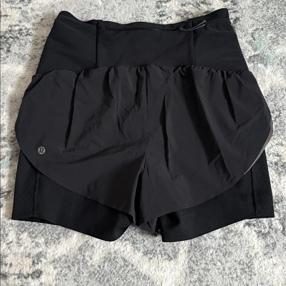 Lululemon SenseKnit Composite High-Rise Running Short in Black